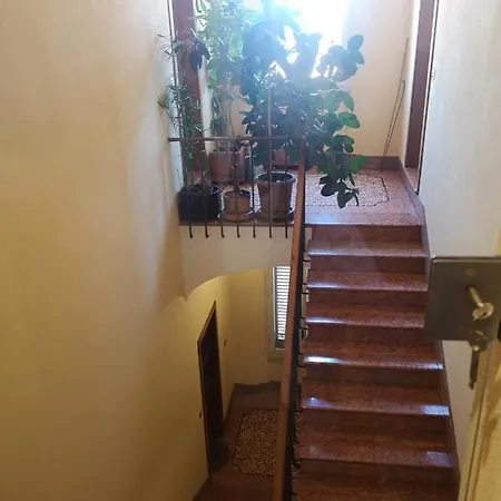 Frassinago House *
